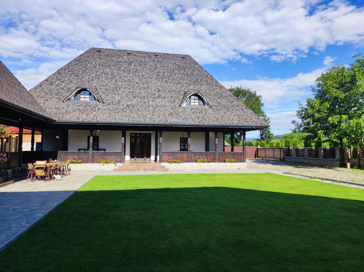Ograda Bunicilor Villa Baia de Fier Eksteriør billede