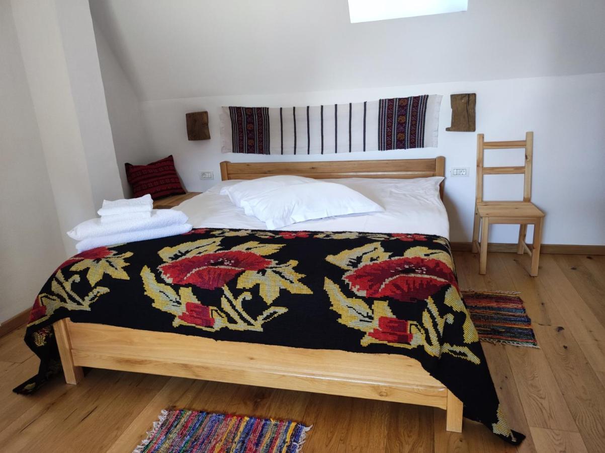 Ograda Bunicilor Villa Baia de Fier Eksteriør billede